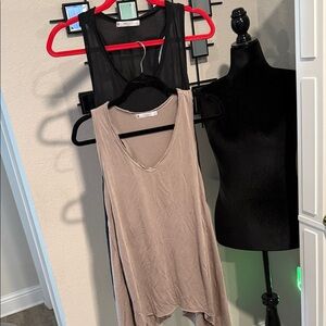Elegant Tan & Black Sleeveless Tank Top Raw Hem